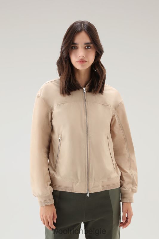 zomerbommenwerper met een stedelijk tintje Woolrich vrouwen 8TTN064 veer beige kleding