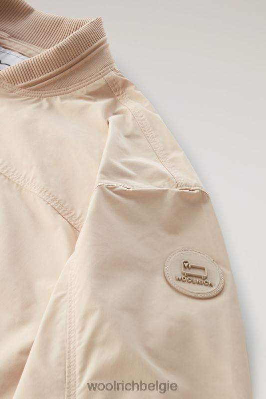 zomerbommenwerper met een stedelijk tintje Woolrich vrouwen 8TTN064 veer beige kleding