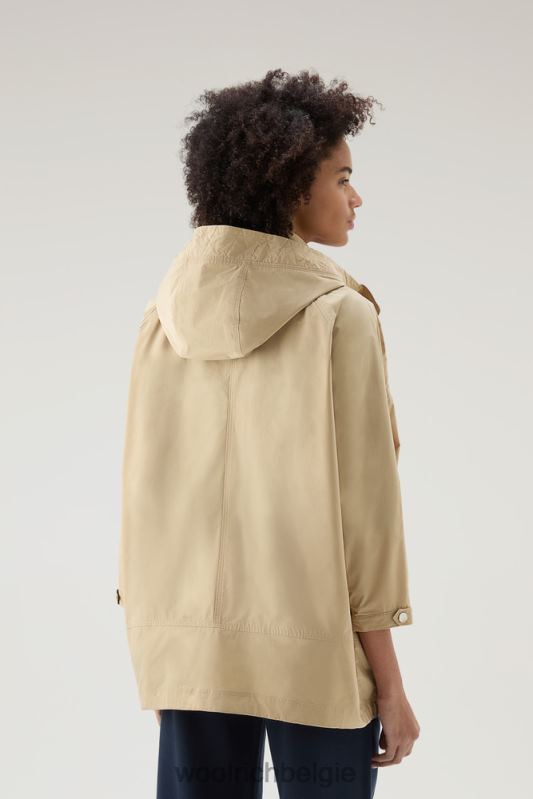 zomerwindjack met urban touch en afneembare capuchon Woolrich vrouwen 8TTN0114 veer beige kleding
